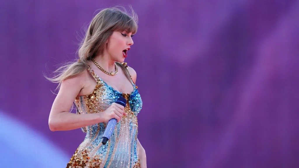 泰勒&middot;斯威夫特(Taylor Swift)在愛丁堡三個晚上為超過20萬名歌迷表演