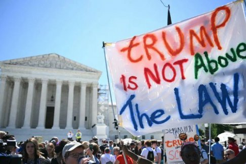 拜登考慮對(duì)最高法院進(jìn)行重大改革