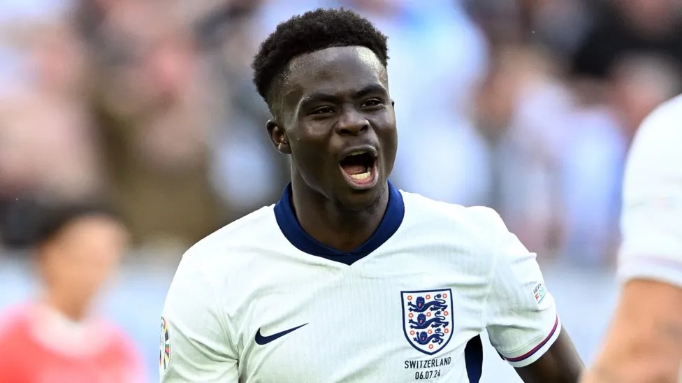 布卡約&middot;薩卡在第80分鐘扳平比分，并在對(duì)陣瑞士的點(diǎn)球大戰(zhàn)中進(jìn)球