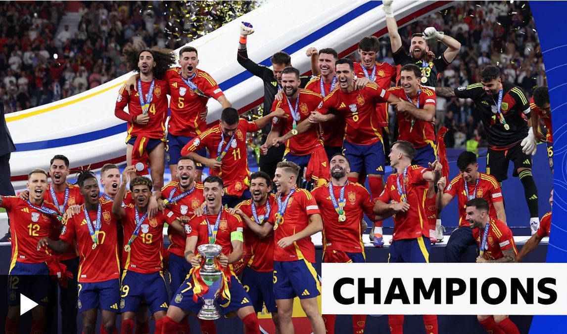 西班牙舉起2024年歐洲杯獎(jiǎng)杯