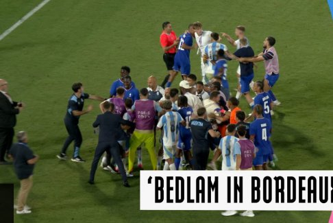 法國隊(duì)在四分之一決賽中擊敗阿根廷隊(duì)的丑陋場面