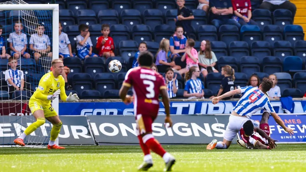 阿達馬&middot;西迪貝（Adama Sidibeh）僅在四分鐘后就首開紀錄