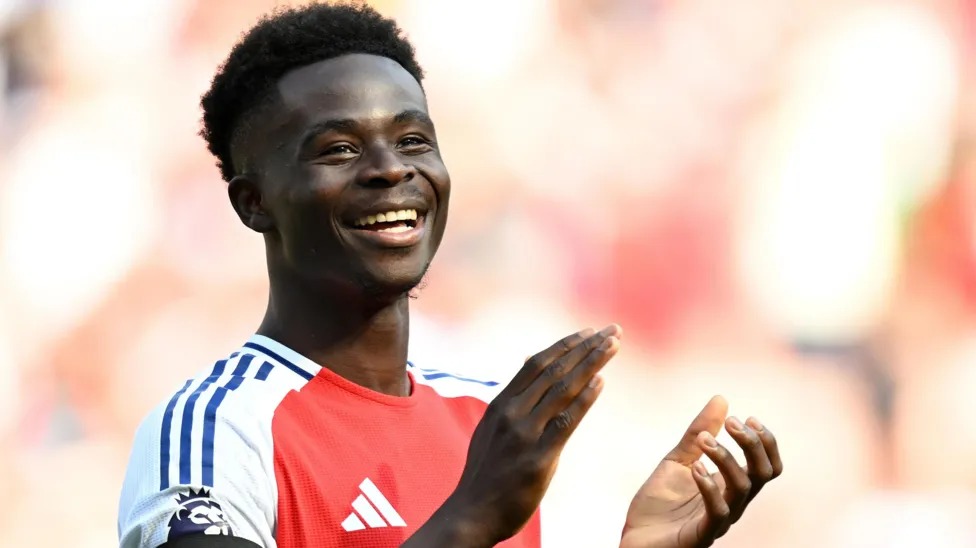 布卡約&middot;薩卡在對(duì)陣?yán)顷?duì)的11場(chǎng)英超比賽中攻入4球