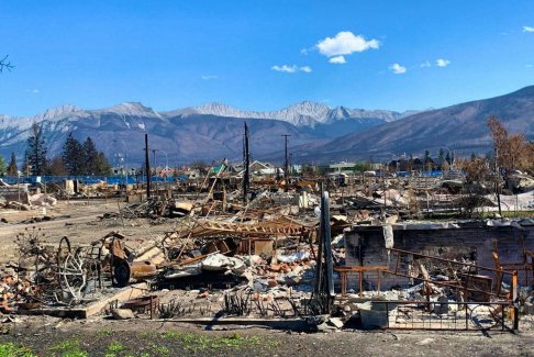 賈斯珀不再處于緊急狀態(tài) 正在考慮重建