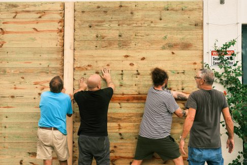 颶風(fēng)米爾頓將登陸佛羅里達(dá)州 坦帕市長警告“撤離”