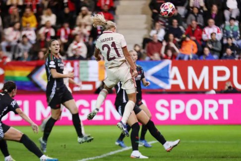 歐洲女子冠軍聯(lián)賽拜仁慕尼黑5-2阿森納