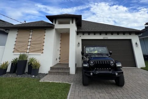 佛羅里達(dá)州市民記錄了颶風(fēng)20個小時的歷程