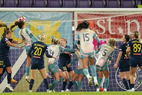 歐洲女子冠軍聯賽小組賽D組圣珀爾滕2-3曼城