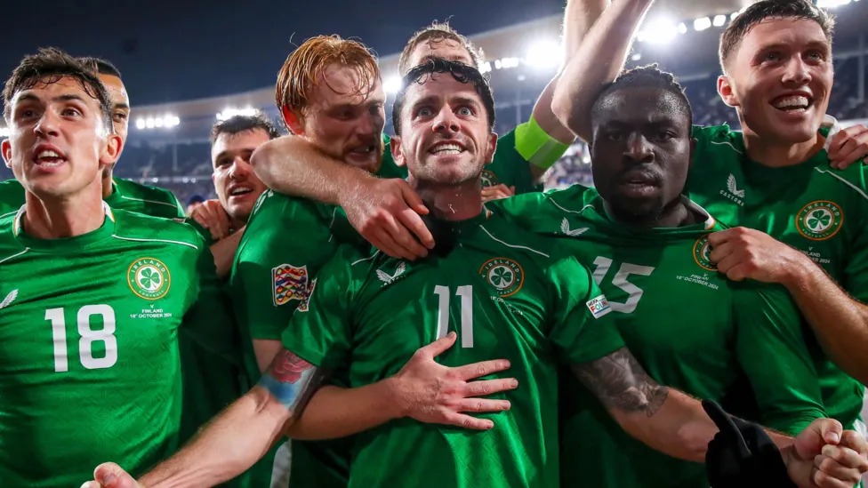 羅比&middot;布雷迪在第88分鐘破門(mén)，為愛(ài)爾蘭共和國(guó)贏得了一場(chǎng)關(guān)鍵的勝利