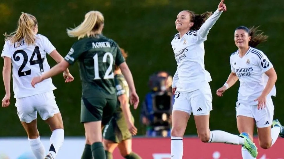 卡羅琳&middot;威爾慶祝皇馬在女子冠軍聯(lián)賽中領(lǐng)先凱爾特人，卡羅琳&middot;威爾慶?；蜀R首開紀(jì)錄