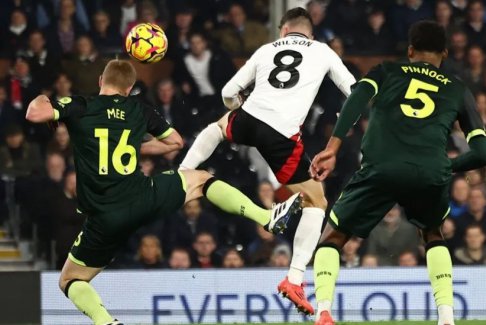 英超聯(lián)賽富勒姆2-1布倫特福德