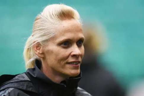 紅心確認女足主教練雪萊·科爾在男隊中的角色