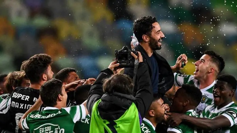 魯本&middot;阿莫林隨里斯本競(jìng)技隊(duì)兩次奪得頂級(jí)聯(lián)賽冠軍