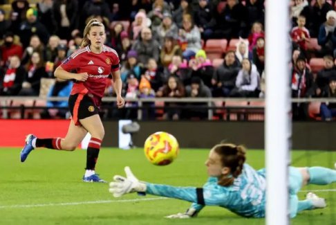 女子超級聯(lián)賽曼聯(lián)3-0布萊頓