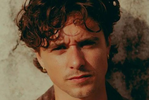 薩頓的英超聯(lián)賽預(yù)測(cè)VS歌手辛普森的預(yù)測(cè)