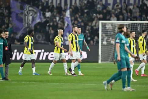 歐足聯(lián)歐洲聯(lián)賽淘汰賽附加賽安德萊赫特2-2費(fèi)內(nèi)巴切