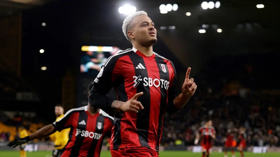 富勒姆的羅德里戈&middot;穆尼茲慶祝進(jìn)球