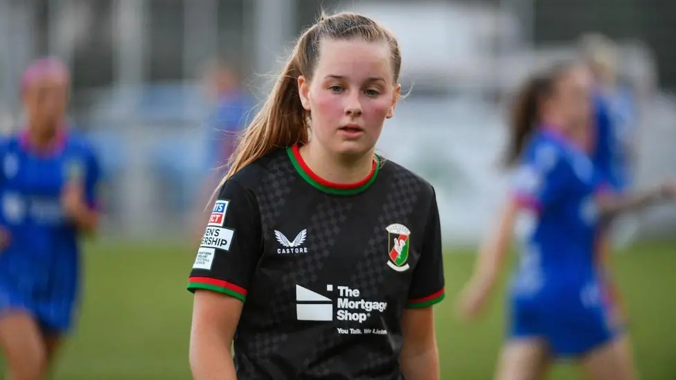 艾米&middot;科爾曾擔(dān)任北愛(ài)爾蘭19歲以下球隊(duì)隊(duì)長(zhǎng)