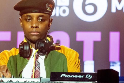 克里斯·薩頓的英超聯(lián)賽預(yù)測(cè)vs制作人Sherelle