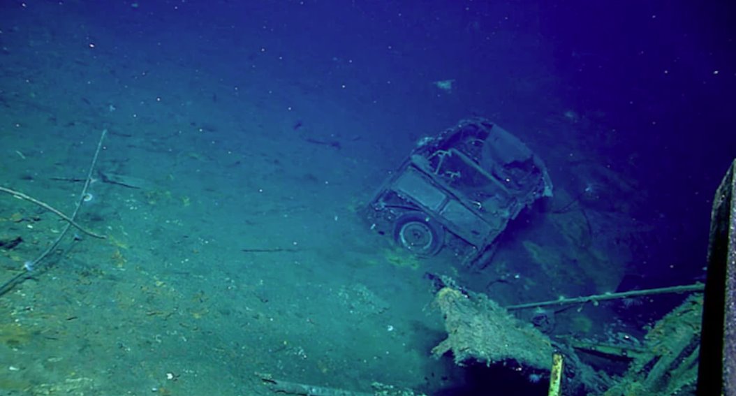 在美國約克城號沉船中發(fā)現(xiàn)的汽車是一輛1940-41年產(chǎn)的福特超級豪華汽車。