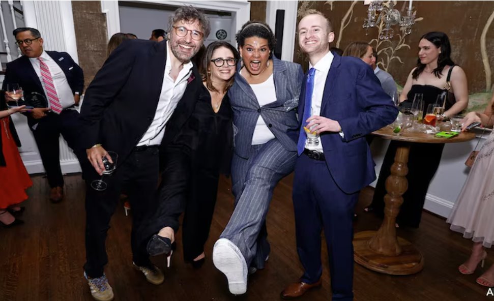 白宮記者團(tuán)因特朗普丑聞舉辦低調(diào)年度晚會