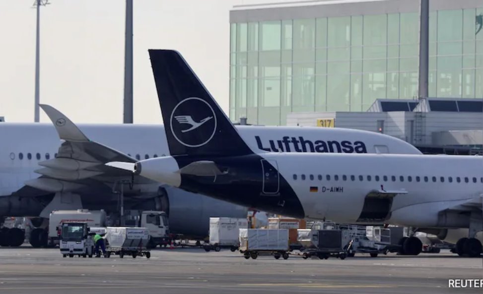 航班因安全原因降落在波士頓，延誤了三個小時。