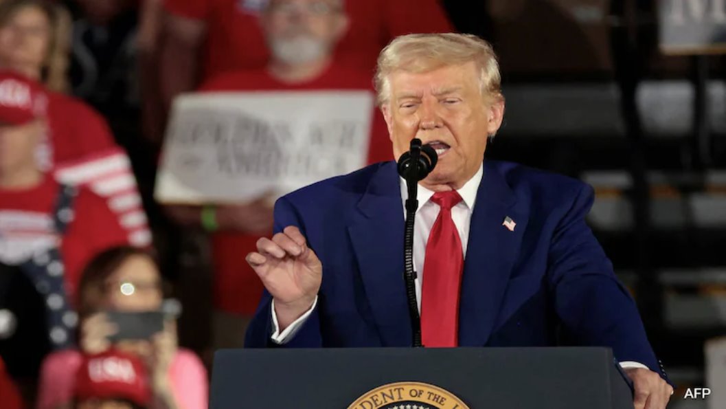 美國(guó)總統(tǒng)唐納德&middot;特朗普周二簽署了一項(xiàng)命令，以減輕汽車關(guān)稅的沖擊。