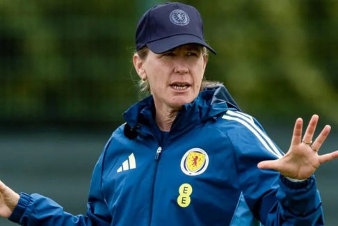 蘇格蘭女足教練安德烈亞塔興奮地表示蘇格蘭隊(duì)可以