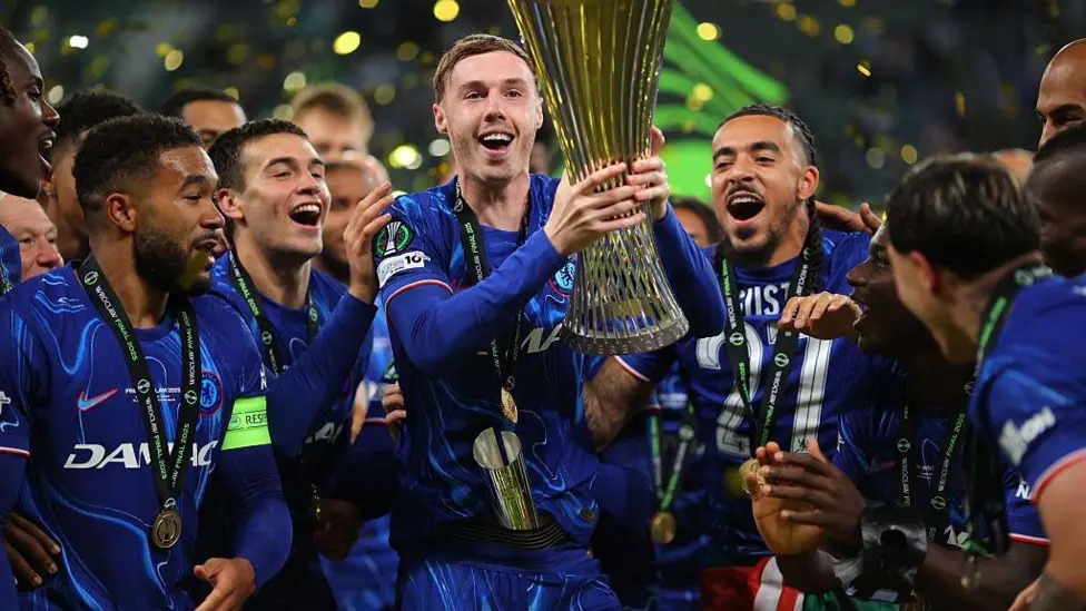 切爾西是第一支奪得所有五項(xiàng)歐足聯(lián)俱樂部錦標(biāo)賽冠軍的球隊(duì)