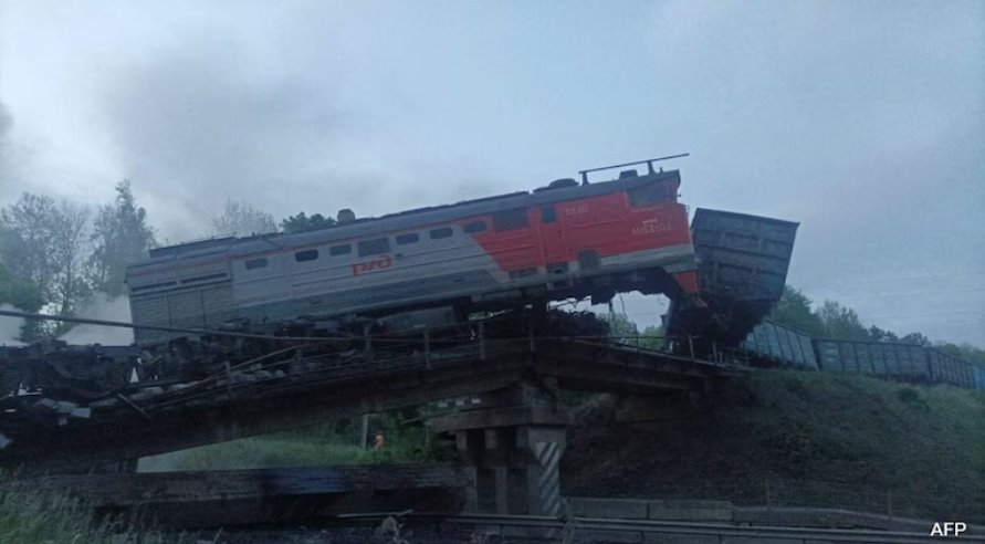 24小時內兩座橋梁倒塌，造成7人死亡：俄羅斯稱&ldquo;爆炸&rdquo;造成