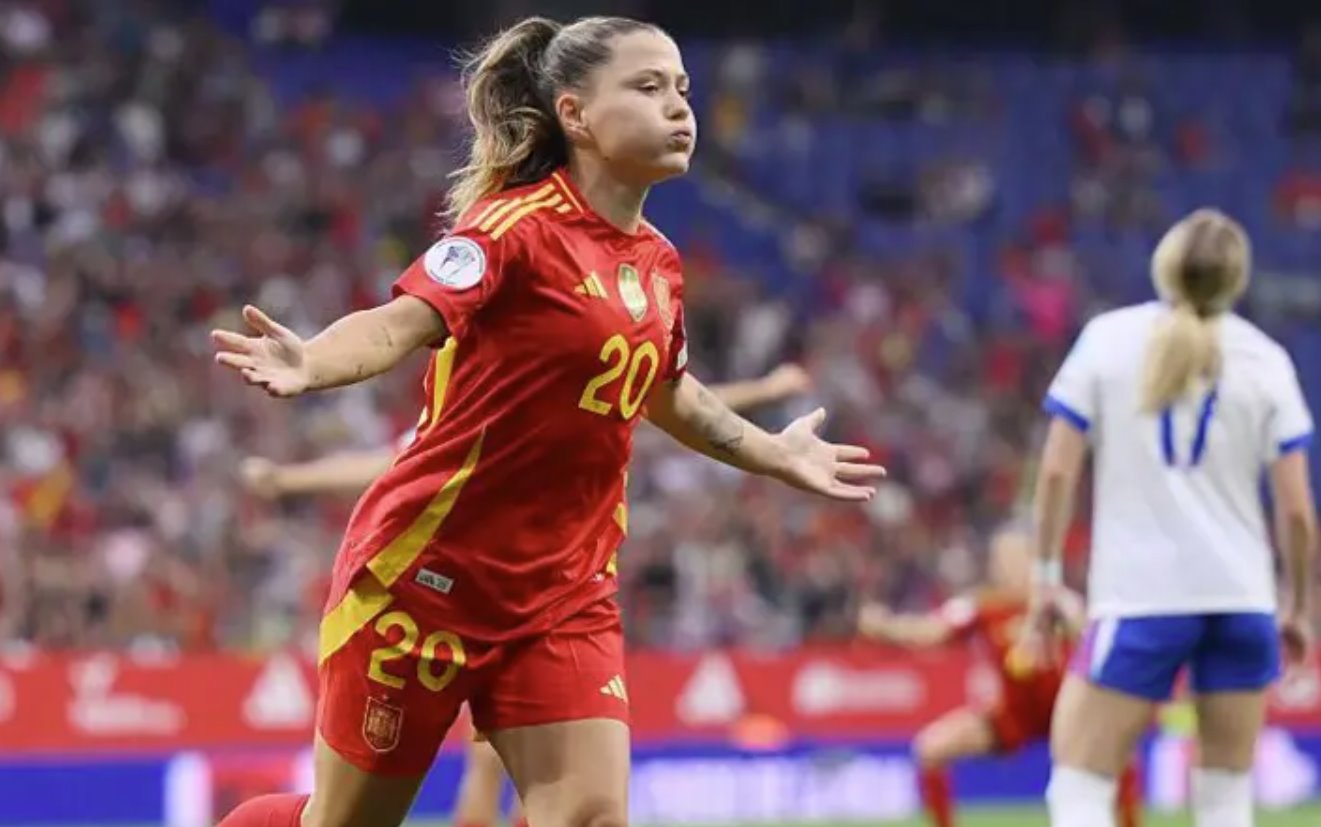 克勞迪婭&middot;皮納替補出場兩分鐘后進球