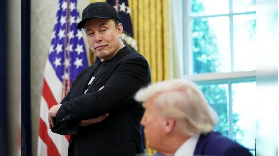 特朗普表示，終止馬斯克的政府合同是&ldquo;最簡單的省錢方法&rdquo;。