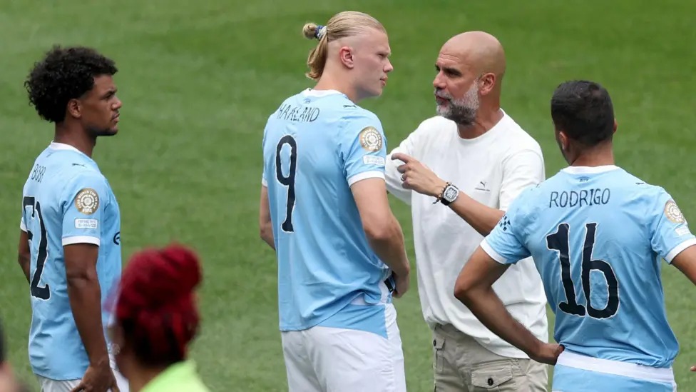 曼城提前一輪晉級(jí)世俱杯淘汰賽