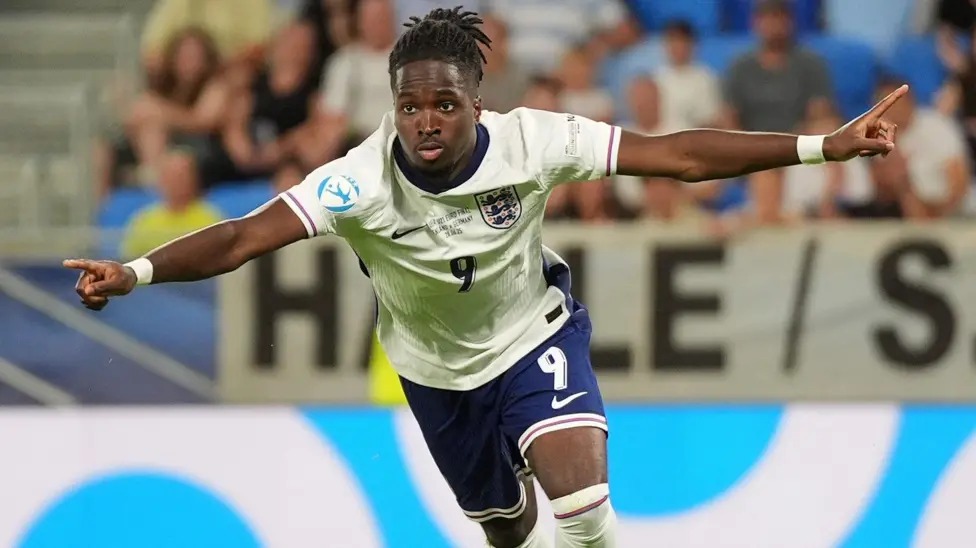 喬納森&middot;羅在加時賽92分鐘進球，幫助英格蘭U21國家隊奪得2025年歐洲杯冠軍