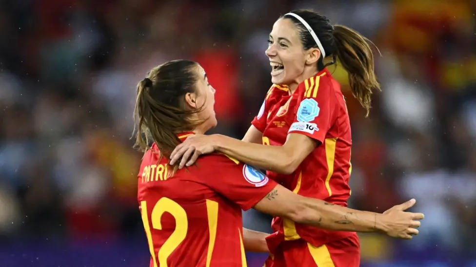 西班牙球員Aitana Bonmati 慶祝