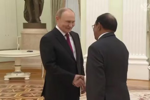 美國(guó)國(guó)家安全局局長(zhǎng)在莫斯科會(huì)見俄羅斯總統(tǒng)普京