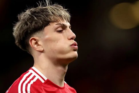 切爾西正在洽談簽下曼聯(lián)邊鋒加納喬