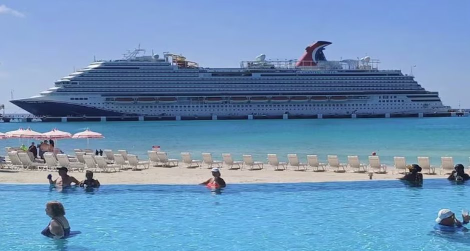 兩名美國嘉年華郵輪乘客在新開業(yè)的豪華度假村溺亡，相隔數(shù)小時