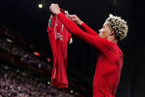 利物浦前鋒?；倏嗣撉蛞卤涣P下場為伊薩克打開了