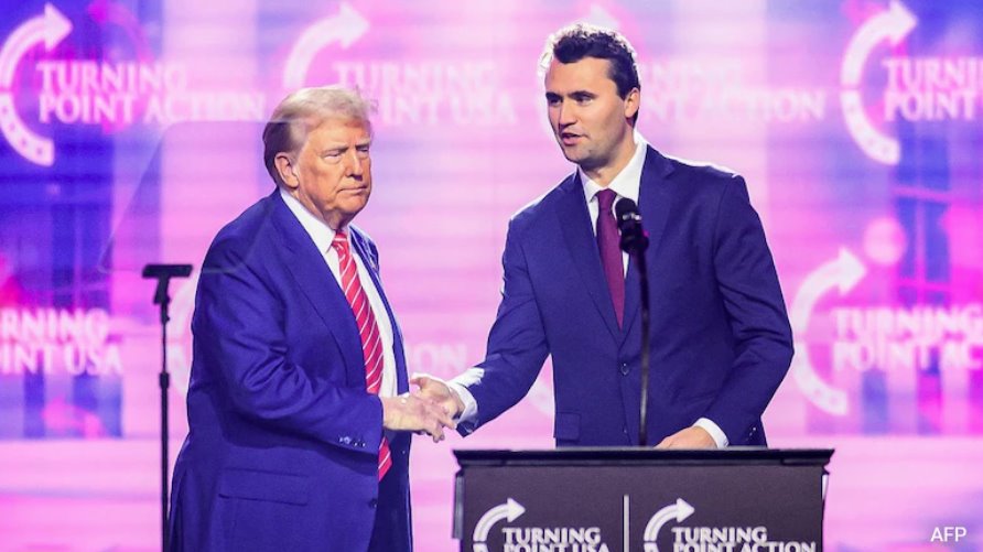 柯克在猶他谷大學的一次活動上發(fā)表演講時遭槍擊身亡