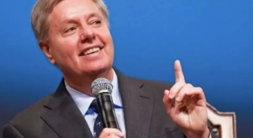 美國參議員林賽&middot;格雷厄姆稱美國必須在關(guān)稅問題上發(fā)揮帶頭作用