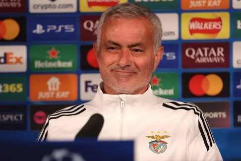 本菲卡隊(duì)主教練開球時(shí)不會(huì)那么友好 紐卡斯?fàn)柭?lián)VS本