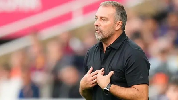 巴塞羅那教練漢斯&middot;弗利克對被出示紅牌的反應