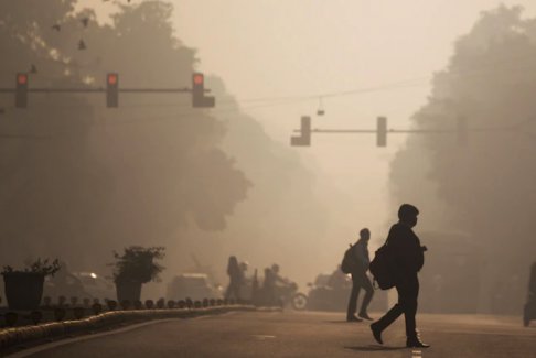 印度首都德里污染嚴(yán)重 24小時內(nèi)開出9000張罰單