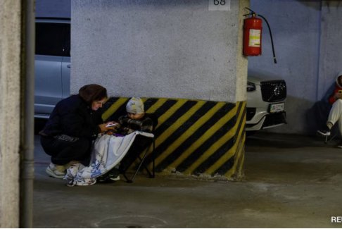 俄羅斯對(duì)烏克蘭基輔發(fā)動(dòng)大規(guī)模襲擊造成11人受傷