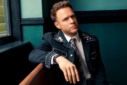 薩頓英超預(yù)測與歌手奧利·莫爾斯的預(yù)測