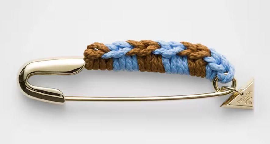 Prada售價1200美元的別針 直郵8552元