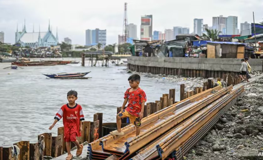 臺(tái)風(fēng)&ldquo;鳳凰&rdquo;在菲律賓登陸，超過(guò)100萬(wàn)人撤離