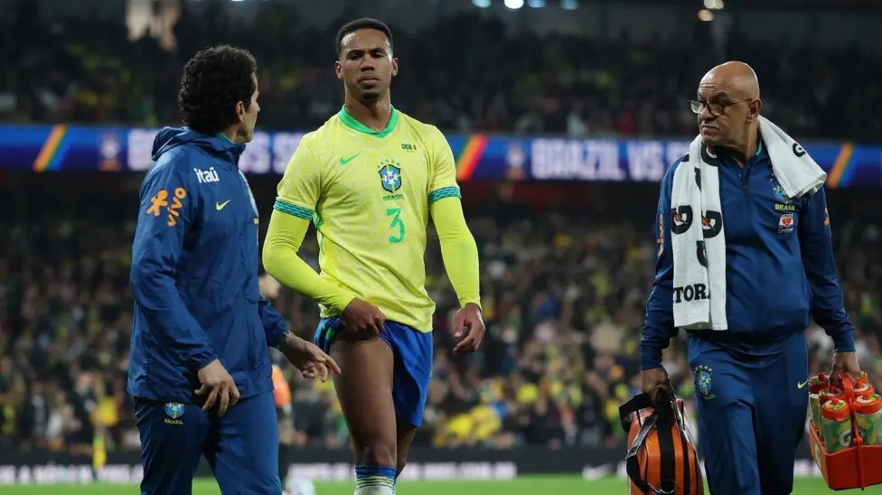 阿森納后衛(wèi)加布里埃爾在代表巴西隊(duì)比賽時(shí)受傷