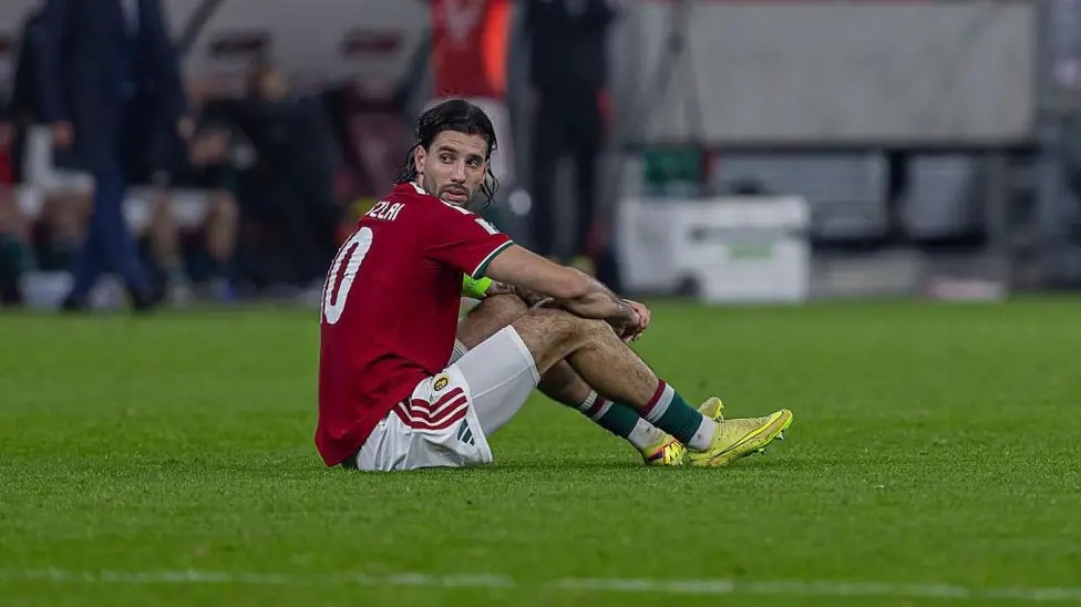 匈牙利隊在周日與愛爾蘭隊的比賽中，經(jīng)過加時賽的激烈角逐，最終以2-3惜敗，無緣附加賽資格。